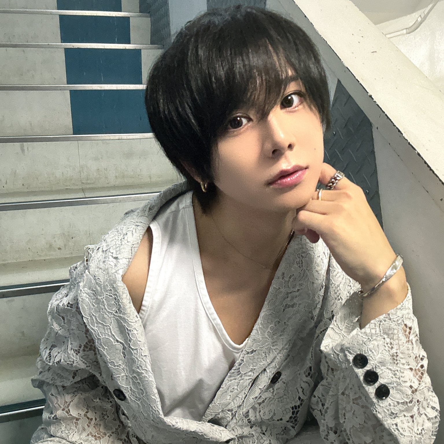 舞台の衣装を着た姿